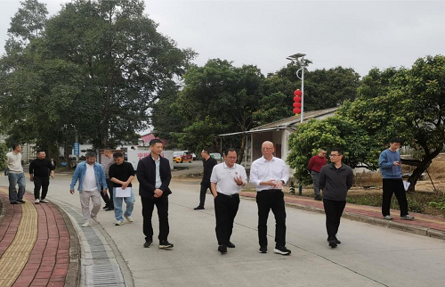 范利輝帶隊到卅嶺農(nóng)場進(jìn)行項(xiàng)目規(guī)劃建設(shè)調(diào)研.png